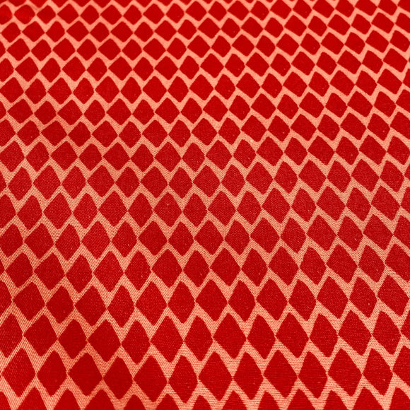 Rød terrakotta farvet med mørke firkanter, 110 cm bredt