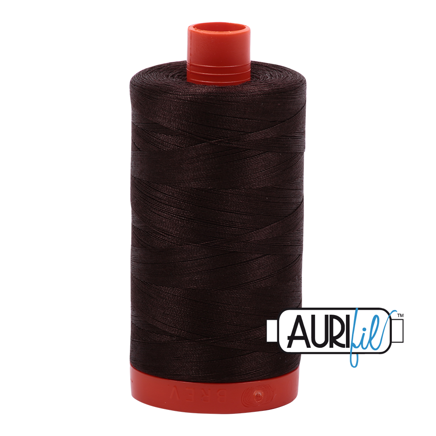 Aurifil tråd, bomuld, Mørkbrun: 5024 – 50WT, 1300 m