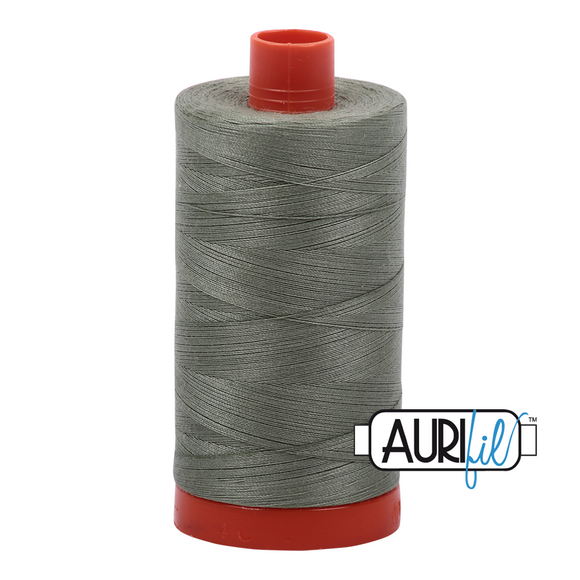 Aurifil tråd, bomuld, militærgrøn, farve: 5019, 50WT, 1300 m
