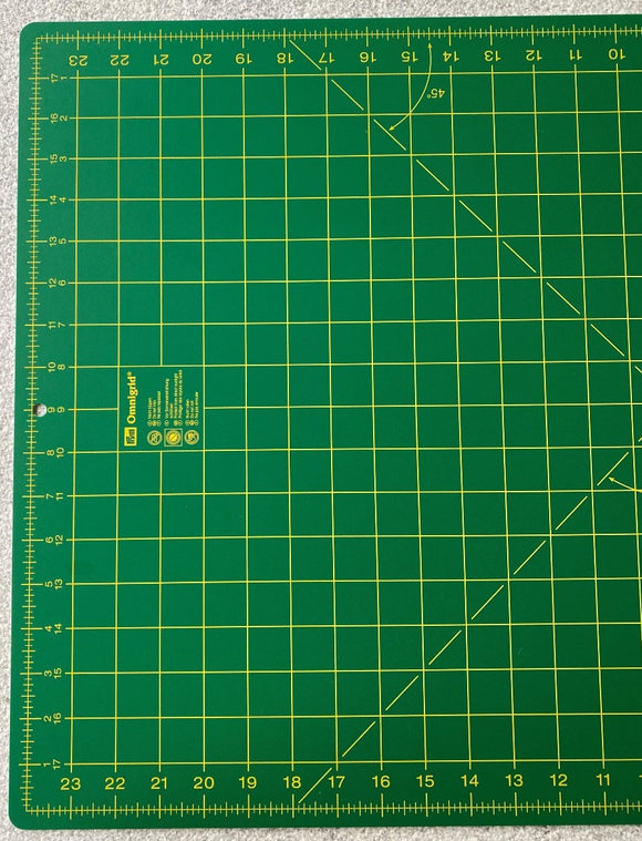 Omnigrid skæreplade, 45 x 60 cm, grøn (både inch og cm)