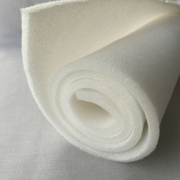 Quilt Foam  5 mm. 75 cm bredt. God til tasker og holder formen, selv efter vask